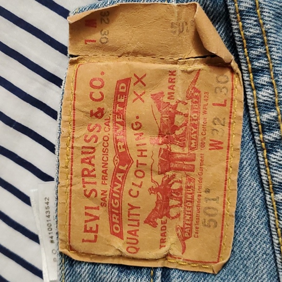 Levi's Button Fly Jeans - Picture 9 of 9